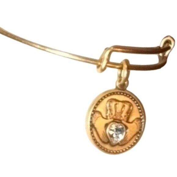ALEX AND ANI Claddagh Charm Bracelet 2017 Crown Hands Clear Rhinestone Gold Tone - Picture 7 of 7